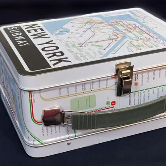 New York Subway Tin Lunch Box - Picture 3 of 4